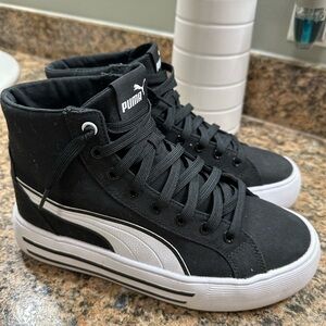 PLATFORM PUMA SNEAKERS